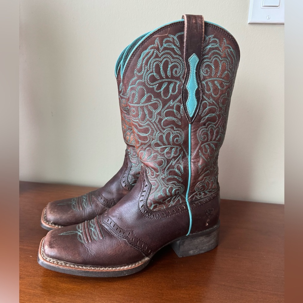 Ariat riding boots (oiled and sprayed)